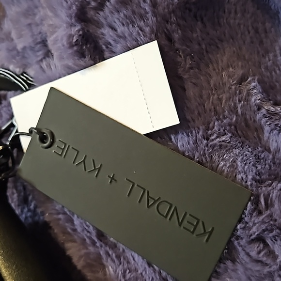 Kylie + Kendall Black Adjustable Shoulder Chain Hand Bag Polyurethane Polyester - Picture 7 of 8